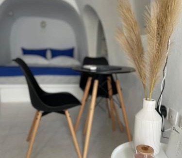 Finikia House | DOMEstic Cave House in Finikia Oia Santorini