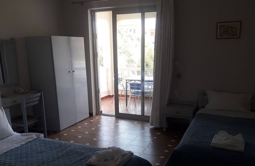 Mavrovouni Apartment | Drossia # 5 - One Bedroom Apartment, Sleeps 4