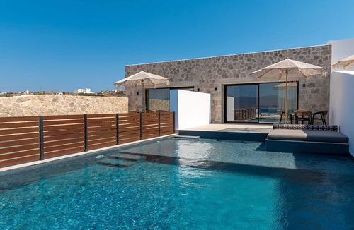 Adamas Apartment | Drythis Suite, Divine Sea Views, Private Pool, Furnished Terrace, Milos