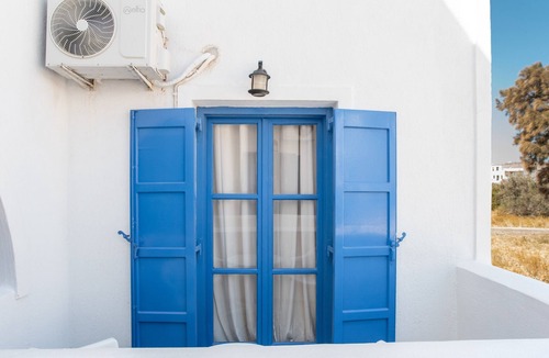 Perissa Apartment | Economy Double Room 3 with Balcony and Air Conditioning