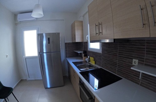 Loutraki House | Elegant 4BR Maisonette | For Families & Groups