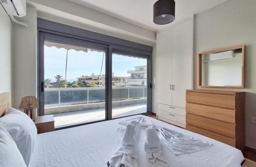 Alimos Apartment | Elegant Apartment at Alimos Marina with Sea View