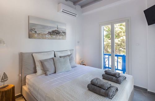 Mykonos Town Villa | Elegant Mykonos Villa | Villa Joie | Swimming Pool | 3 Bedrooms