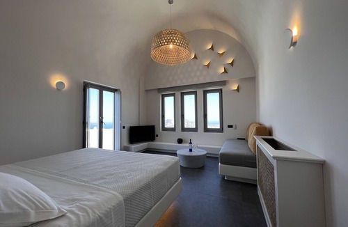 Pyrgos Hotel | Elements Cozy Suites