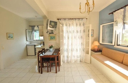 Acharavi Hotel | Elena Apartments