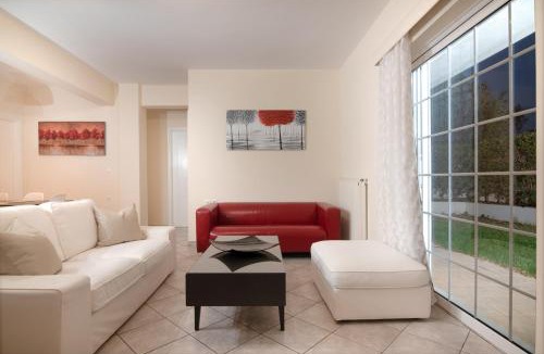 Porto Rafti Resort | Elena's Apartments by the Sea and Airport