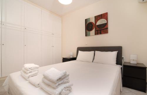 Porto Rafti Resort | Elena's Apartments by the Sea and Airport