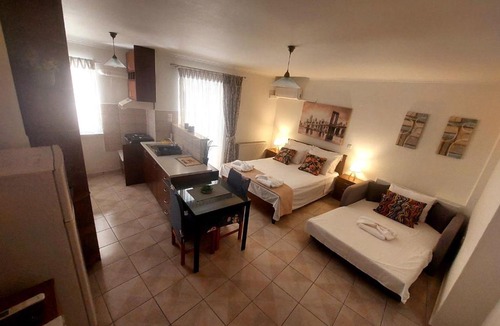 Igoumenitsa Apartment | Eleni's Apartments Igoumenitsa - Γκαρσονιέρα ισoγείου επιπλωμένη, εξοπλισμένη