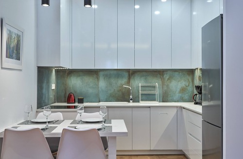 Ilisia House | Elite Living 2bd Apt next to Hilton-Ilisia Park