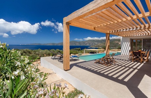 Evgiros Villa | ELYANE VILLAS 1 - Luxury Seafront Villa near Ammoussa Beach