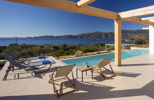 Evgiros Villa | ELYANE VILLAS 1 - Luxury Seafront Villa near Ammoussa Beach