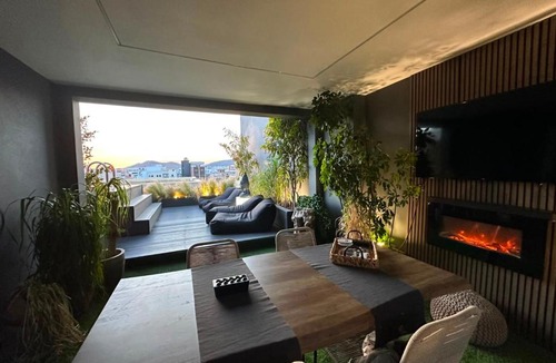 Piraeus Apartment | Elysian Hot Tub Suite Piraeus