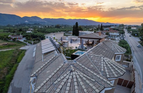 Ayios Kirikos Apartment | Enclave Luxury Apartments Zante Experience equiped with Jacuzzi,BBQ,GYM