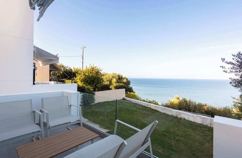 Koroni Apartment | Eneos Boutique Residence - Koroni Garden Gem