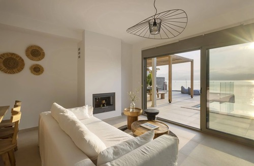 Nikiana Villa | Eolia - Three Bedroom Villa, Sleeps 6
