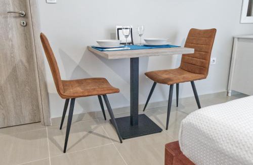 Platanitis Apartment | Epipleon Luxury Suites - 103 - Δωμάτιο 35τμ με βεράντα 35τμ μπροστά στη θάλασσα