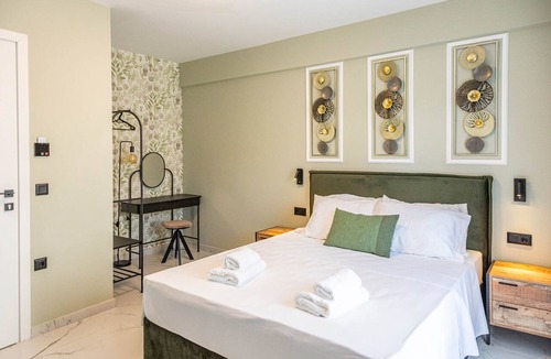 Monastiraki Apartment | Ernest Suites Monastiraki