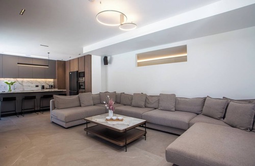 Filerimos Villa | Escape to Casadi Luxury Villa, a brand-new property in the area of Ialysos.