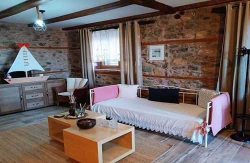 Skotina Villa | Estella Guest House in Villa Anazia
