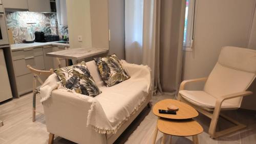 Ilisia Apartment | EstelZan Studio