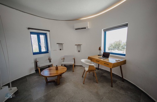 Koundouros Villa | EXCEPTIONAL WINDMILL VILLA IN AN IDYLLIC SETTING