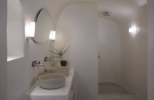 Oia Hotel | Executive Two-Bedroom Cave Suite