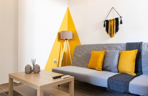 Charilaou Apartment | F & B Collection - Apartment for 6