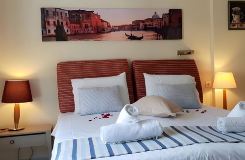 Gouvia House | Family 2BR Apt Pool – Kitchenette 7