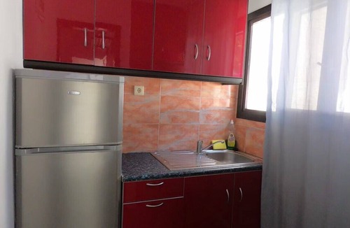 Perissa Apartment | Family Apartment 30 meters from Perissa Beach