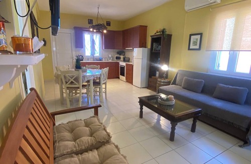 Monolithos House | Family friendly house with sea view in Santorini