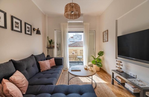 Thissio Apartment | Family-Friendly Thisseio Retreat Near Acropolis