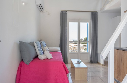 Agios Georgios Bed & Breakfast | Family Maisonette Apartment - Sleeps 5