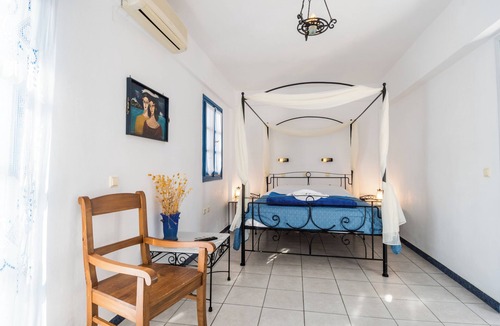 Perissa Apartment | Family Suite Steps from Perissa Black Sand Beach