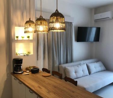 Foinikounta Apartment | Fays luxury apartments by the sea