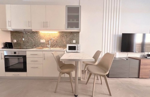 Kerameikos Apartment | Fifth Sense in Athens by ΜΡS