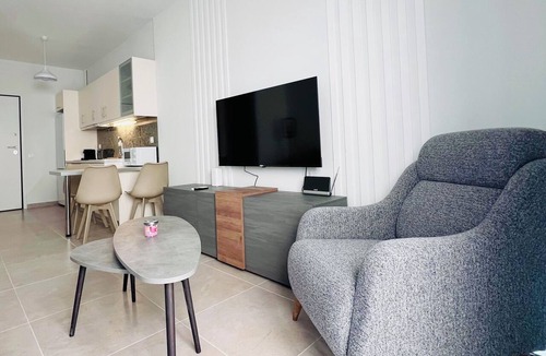 Kerameikos Apartment | Fifth Sense in Athens by ΜΡS