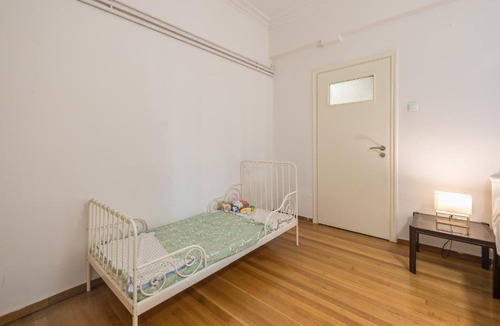 Kypseli Apartment | FilOikos Reunion Central Mansion 5BR 3BA