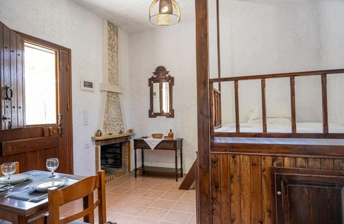 Vai House | Finikas House