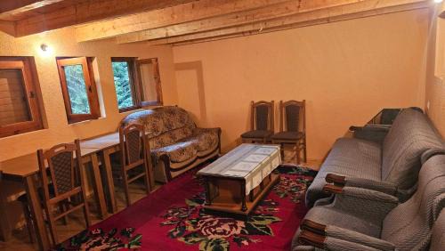 Strellc i Epërm House | Forest Peace