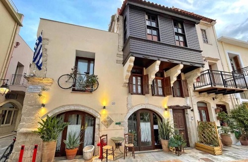 Old Town Rethymnon Hotel | Four Seasons Of Bliss at Sohora Hotel