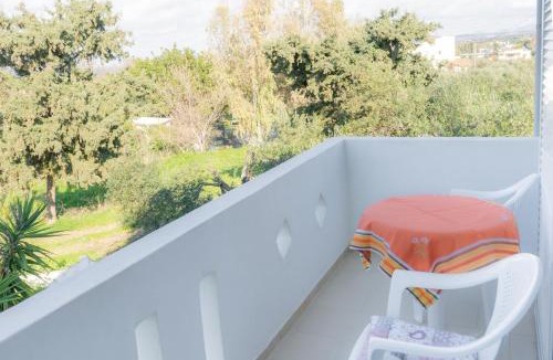 Adelianos Kampos Apartment | Fully Renovated Sea View Apartment