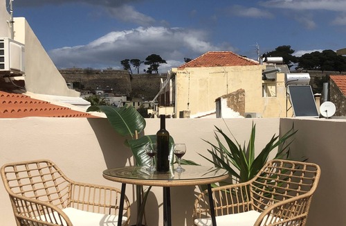 Old Town Rethymnon Apartment | Gaia Luxury Rooms, private terrace