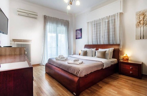 Athens City Centre Apartment | Gazi apartment with Acropolis views