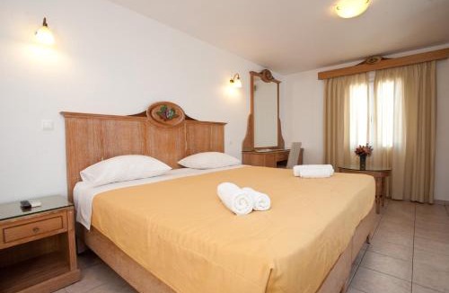 Ornos Apartment | Gelos House