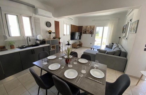 Gennadi House | Gennadi Escape House