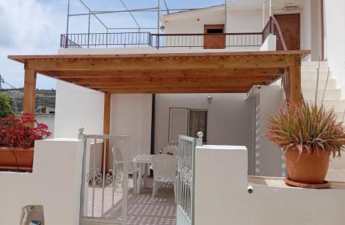 Kamilari Apartment | George's Country House