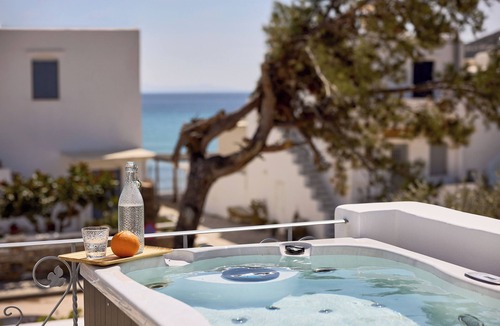 Platis Gialos Apartment | Gerani Suites Sifnos