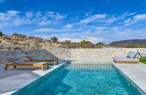 Kefalas Villa | Gianna's Panoramic Seaview Twin Villas with pool 2