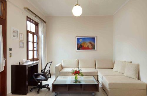 Kalathas Apartment | Giorgi's Blue Apartments