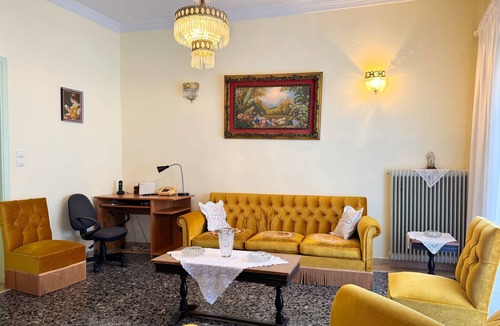 Gefira Mpania House | Giorgos House: Holiday Home in Nafpaktos, Near beach, taverns, WiFi